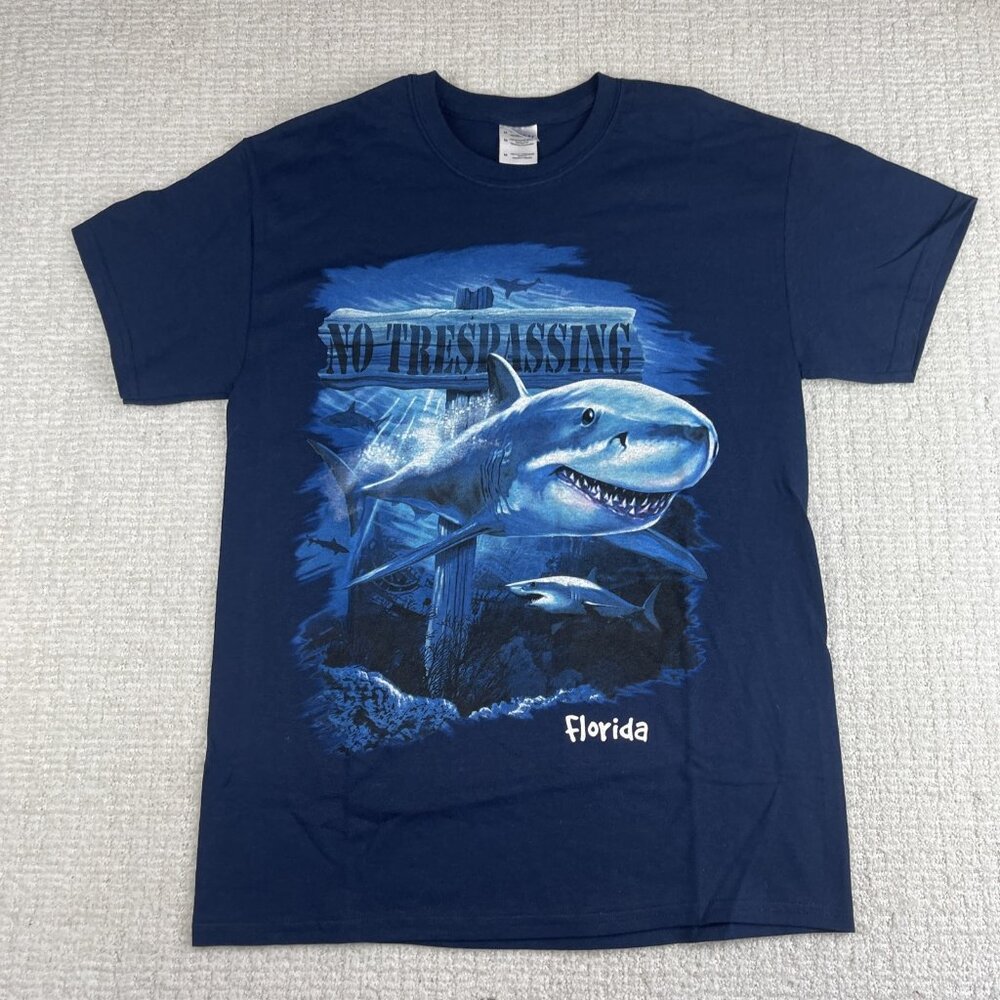 Vintage Sharks Ocean Oversize Print Graphic Blue T-Shirt Mens M VTG